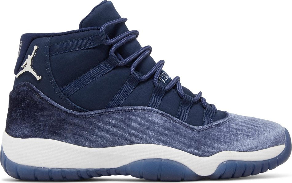 Wmns Air Jordan 11 Retro 'Midnight Navy Velvet'