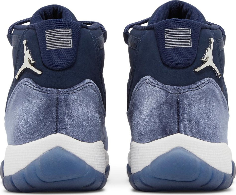 Wmns Air Jordan 11 Retro 'Midnight Navy Velvet'