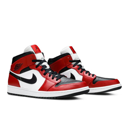 Air Jordan 1 Mid 'Chicago Black Toe' 554724-069