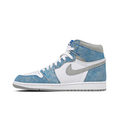 Air Jordan 1 Retro High OG 'Hyper Royal' 555088-402